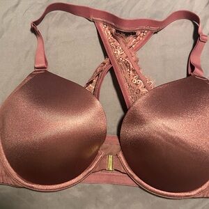 Like new Cacique front fastening bra.